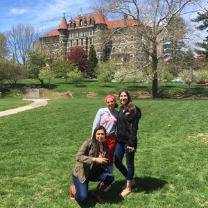 Meet your Posher, Briana